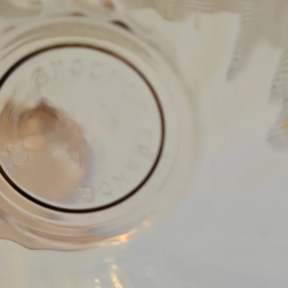 Vintage Arcoroc France Pink Swirl Glass‎ Teacups Set of 2 Heat Resistant